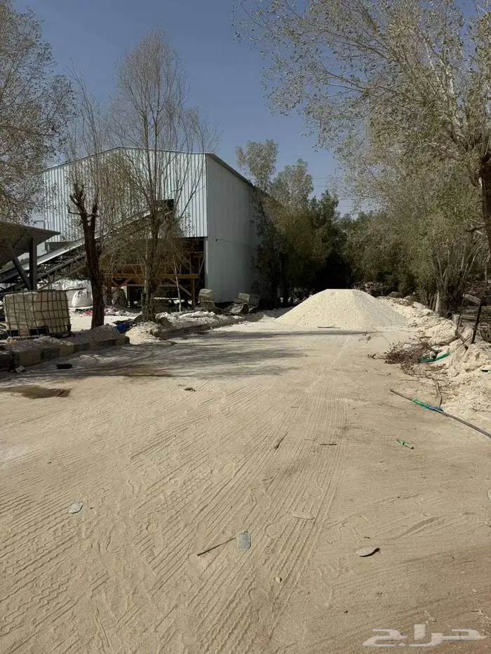 للبيع مصنع لفرز وتعبئة الرمل السيليكا بطريق الخرج 1