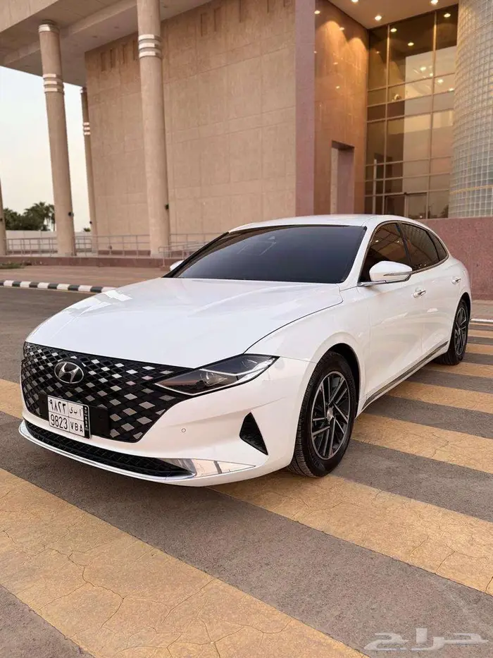 هيونداي ازيرا 2021 بطاقة جمركية نظيفة جدا بوضع الوكالة 1