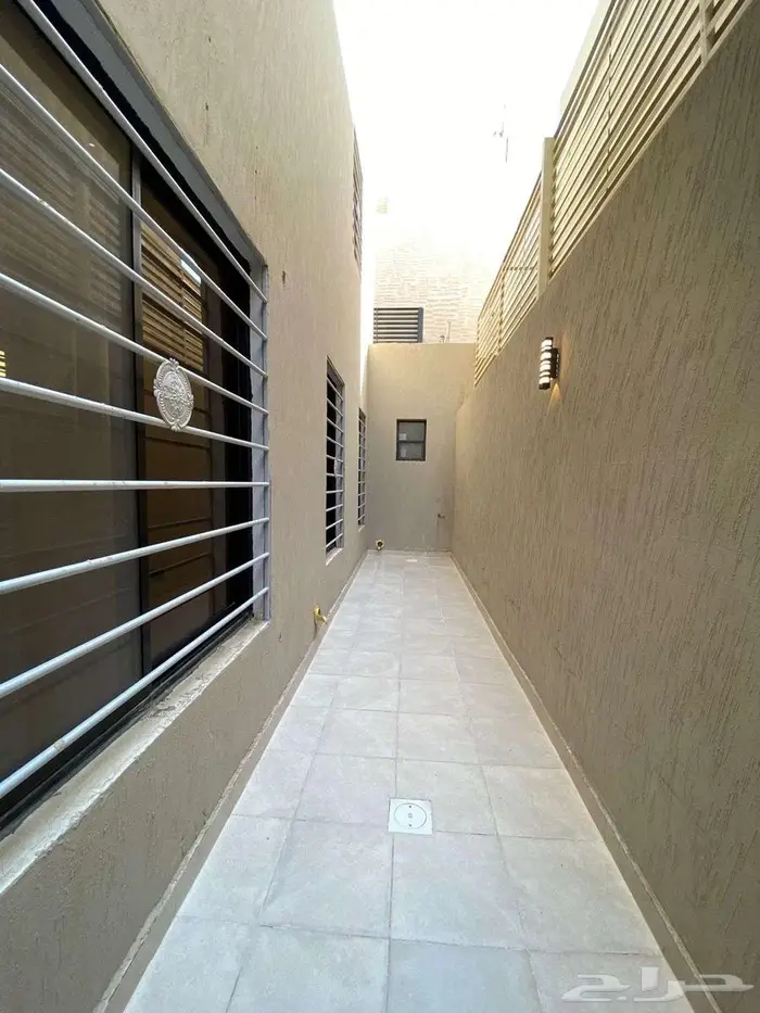 دور ارضي للايجار 21