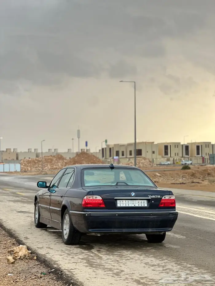 بي ام دبليو -827 اي 0