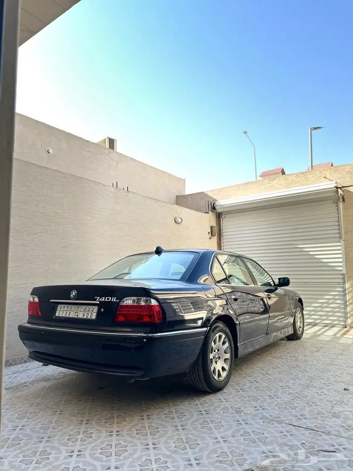 بي ام دبليو -827 اي 4
