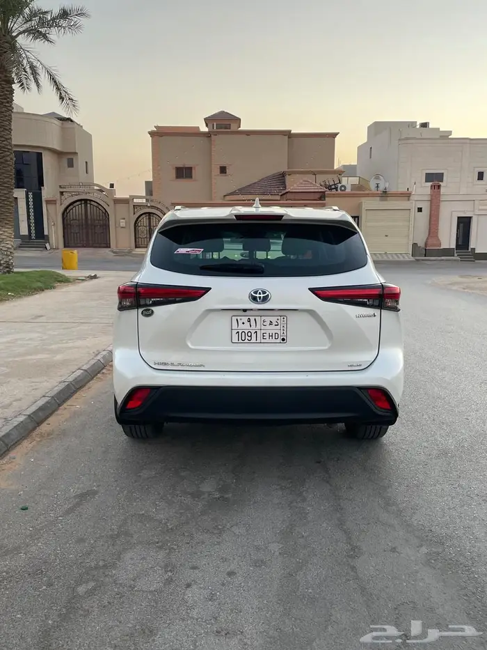 تويوتا هايلاندر 13
