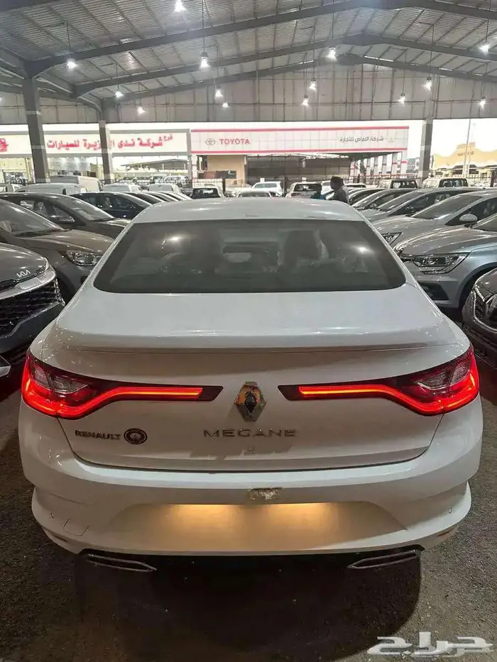 رينو ميجان ستاندرد 2024 3