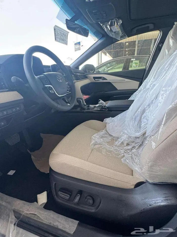 تويوتا كامرى LE اسود 2500 cc بنزين موديل 2025 6