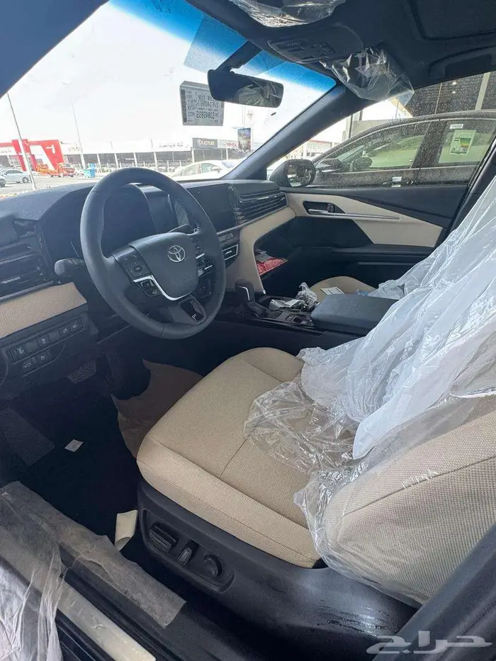 تويوتا كامرى LE اسود 2500 cc بنزين موديل 2025 10