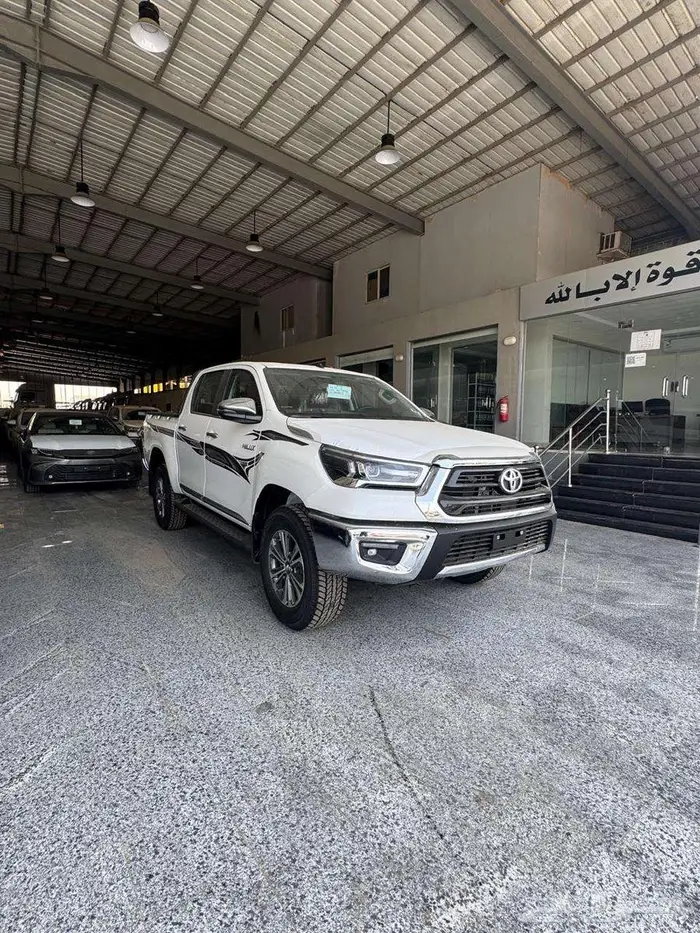تويوتا هايلكس غمارتين 2700 cc اوتامتيك بنزين موديل 2025 3