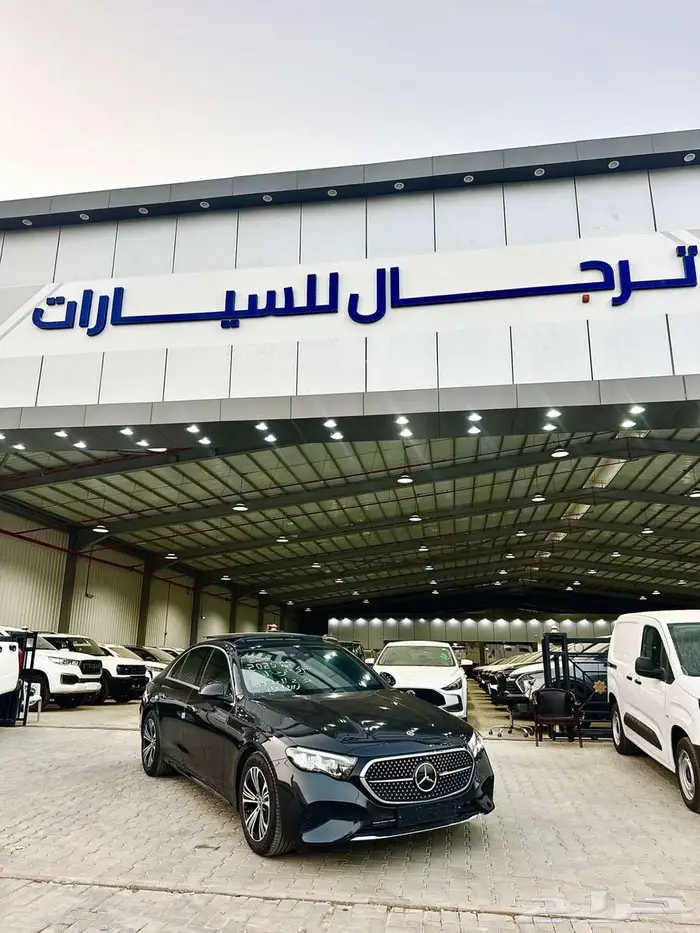 مرسيدس E 200 موديل 2025 اصفار كاش وتقسيط 5