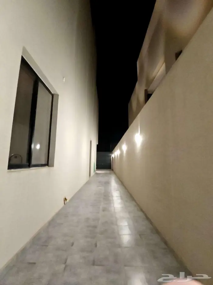 فيلا فاخرة للإيجار مؤثثه   حي العارض 3