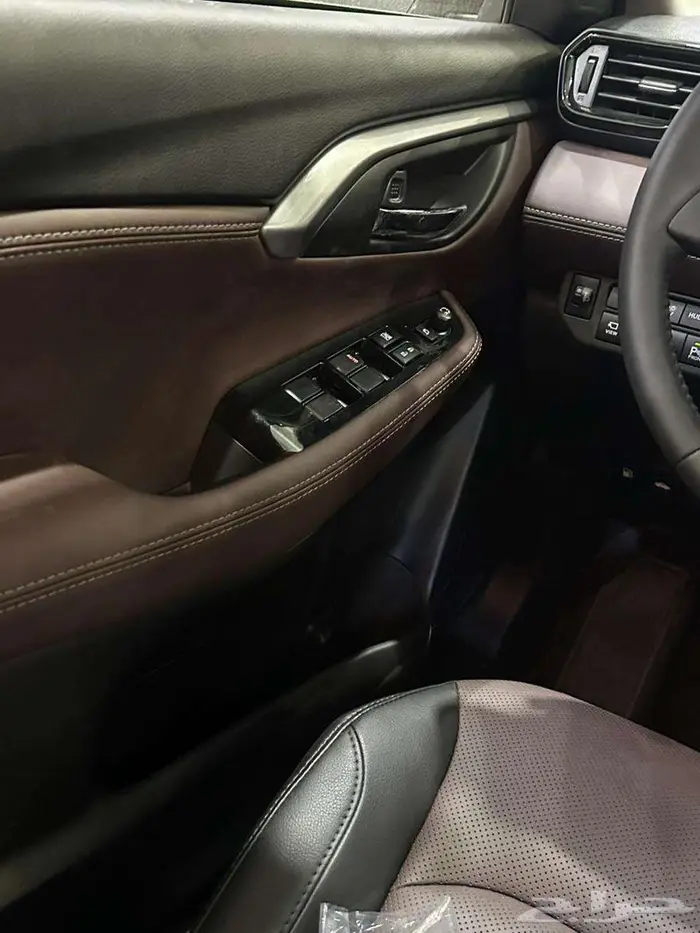 تويوتا اوربان كروزر فل كامل 2025 8