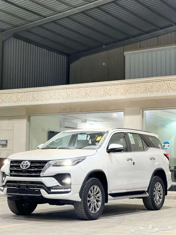 فورشنر بنزين 6سرندل VX1 2025 ويتوفر VX3 . 13