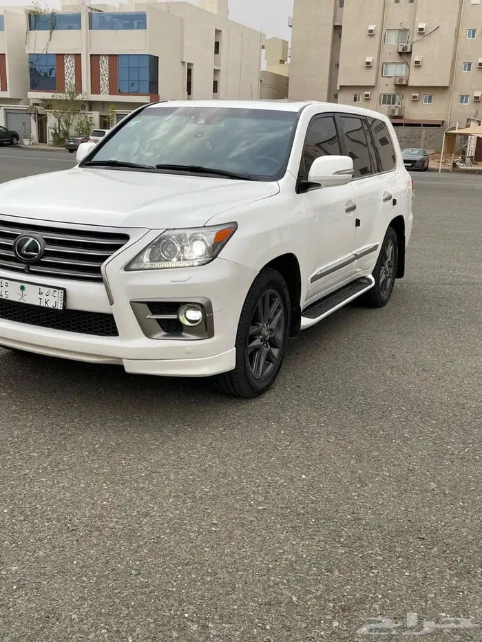جيب لكزس 2015 LX 570 DD 13