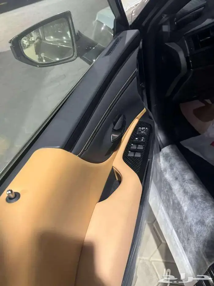 لكزس ES 250 AA موديل 2025 23