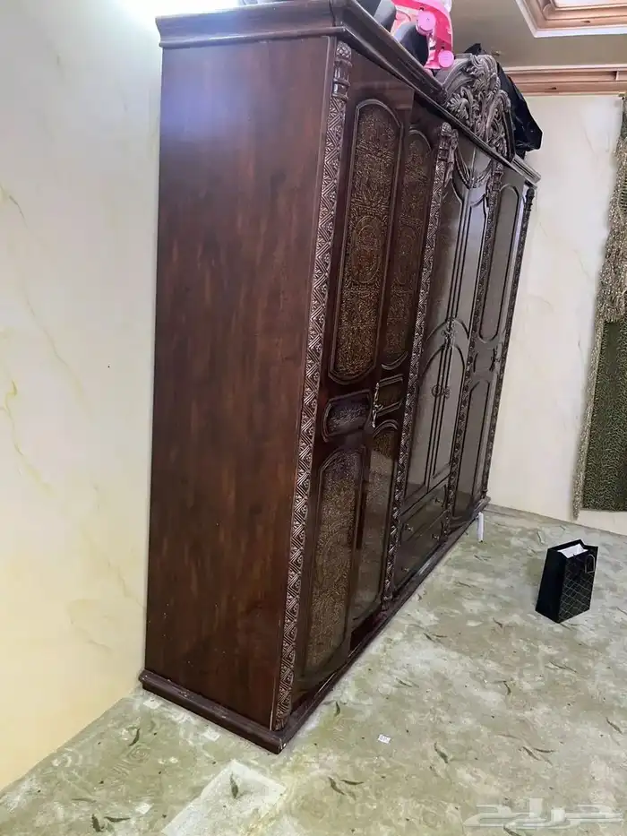 اثاث   دولاب ملابس غرفة نوم خشب   مغسله يد 1