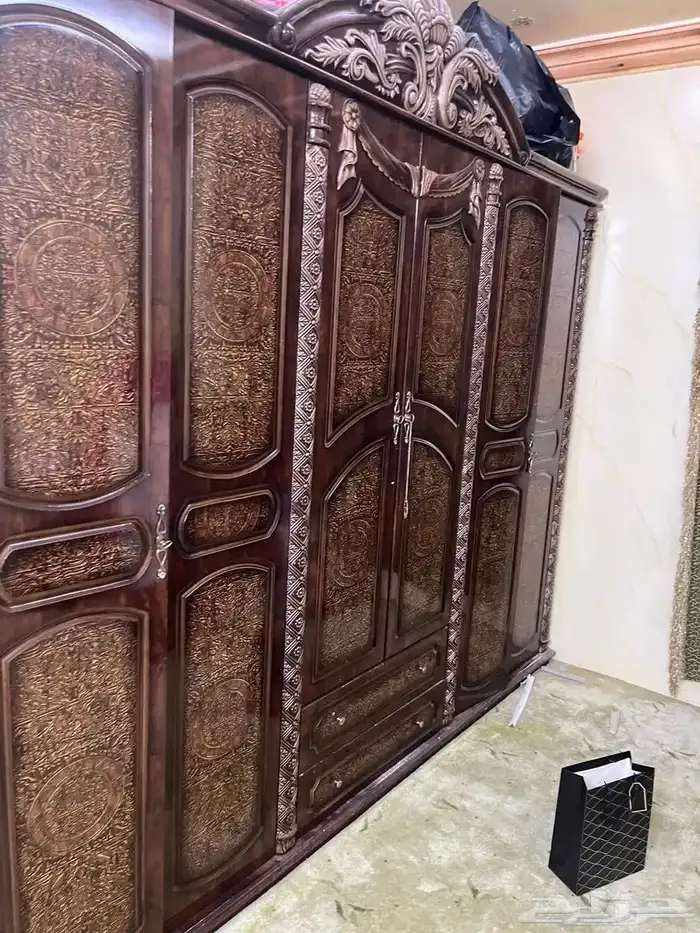 اثاث   دولاب ملابس غرفة نوم خشب   مغسله يد 0