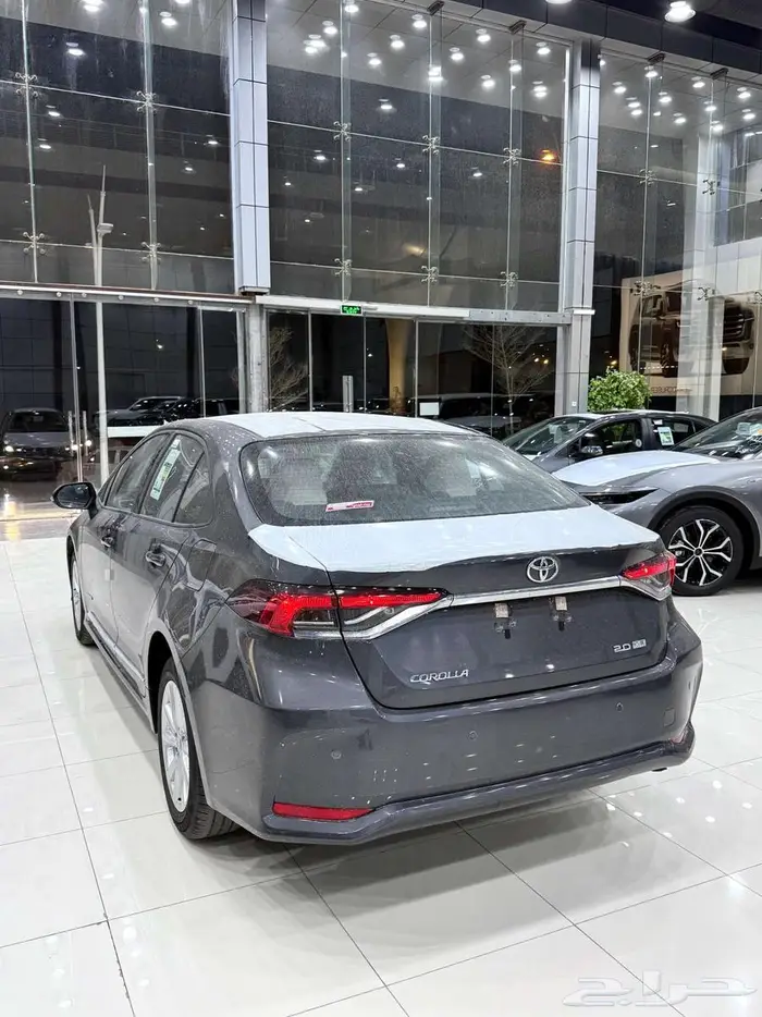 تويوتا كورولا XLI 2.0 طيس ومطور 2025 3