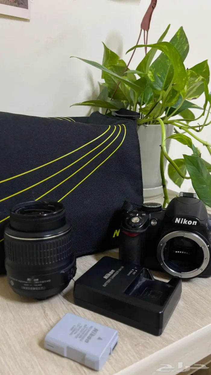كاميرة نيكون D3100 0