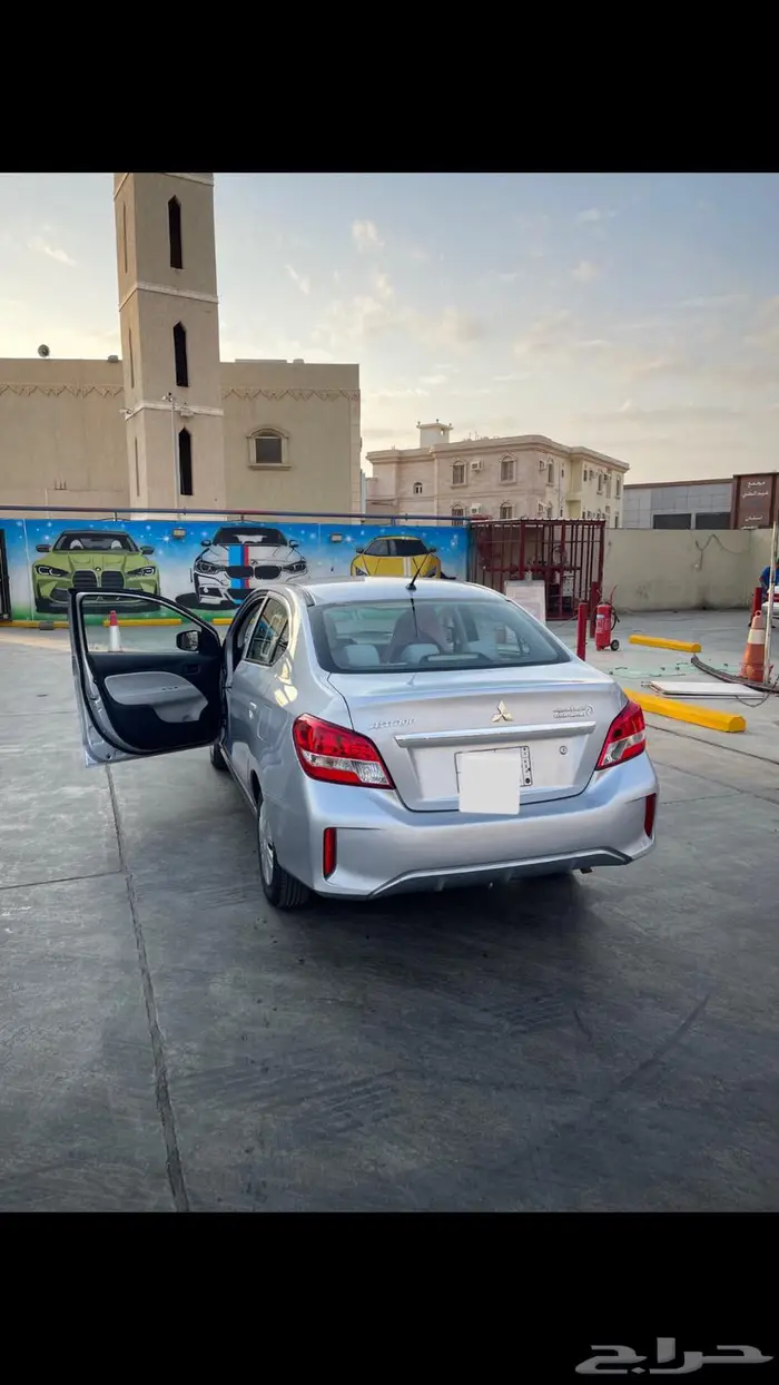 للبيع اتراج 2023 نظيف الممشى 51 الف 2