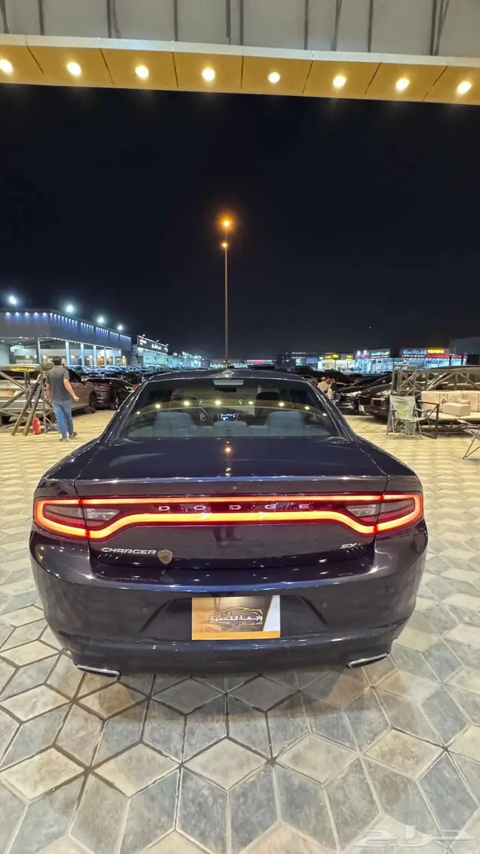 دودج تشارجر SXT 2018 فتحة سقف 4