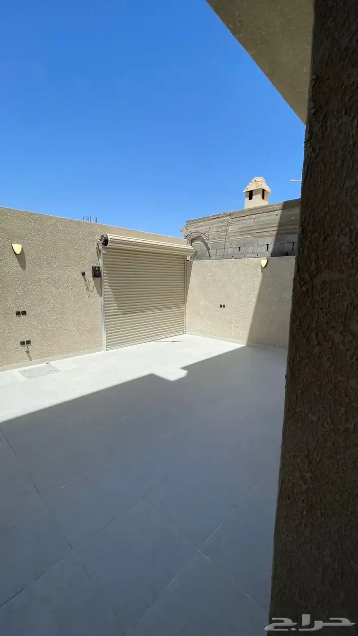 شقق 11