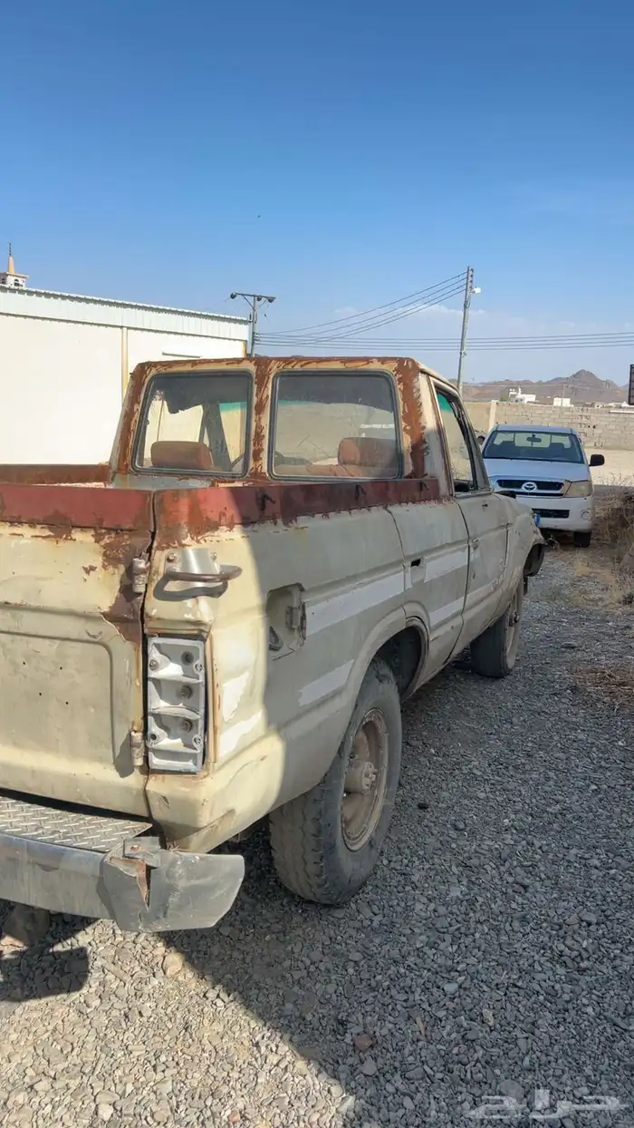 جيب تايوتا مقصوص 86 1
