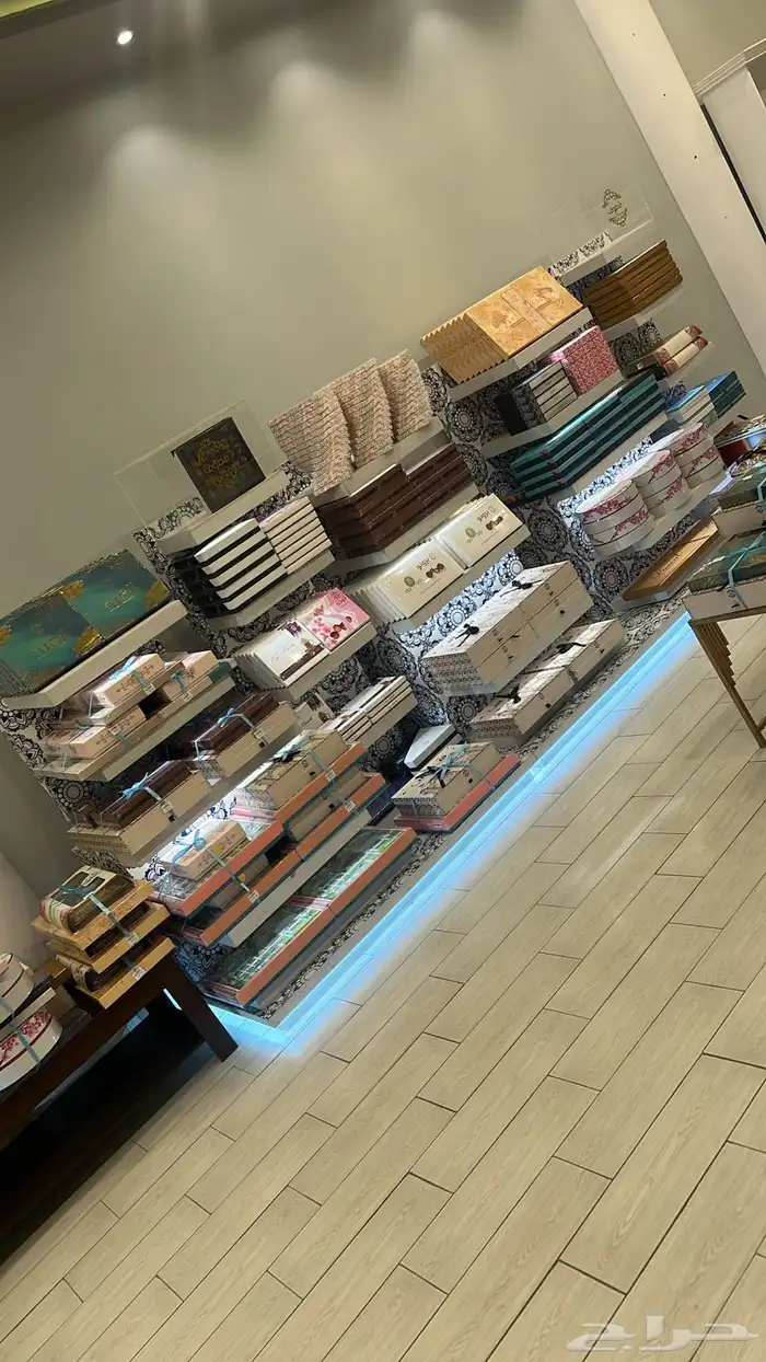 اثاث محل حلويات للبيع كامل 5