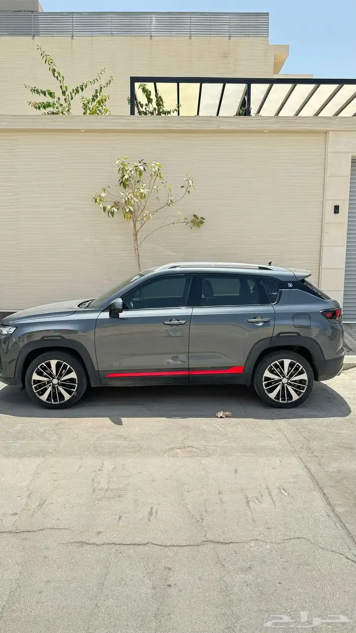 للبيع سيارة شانجان Cs35plus 2