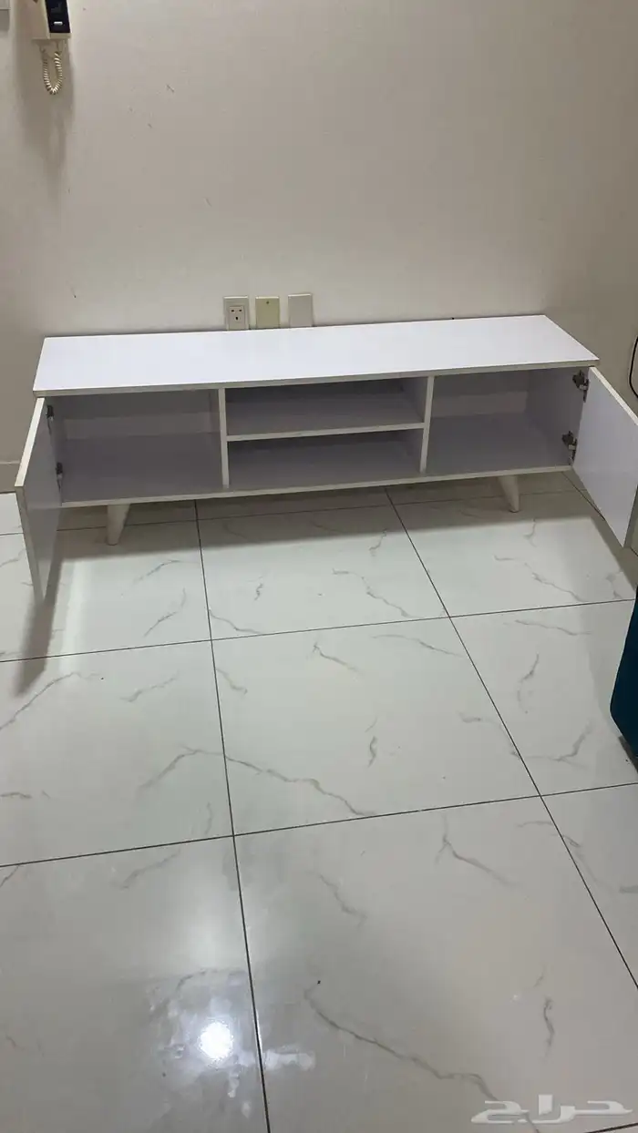 طاولة تلفزيون  شنط مدرسية جديدة 0