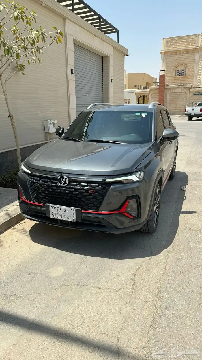للبيع سيارة شانجان Cs35plus 4