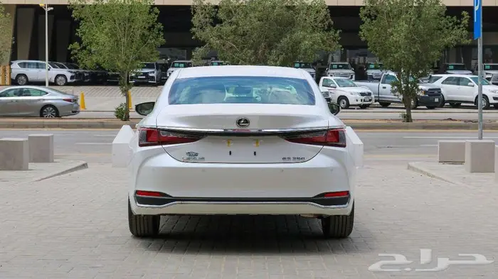 لكزس ES 250 AA كاش وبالتقسيط 7