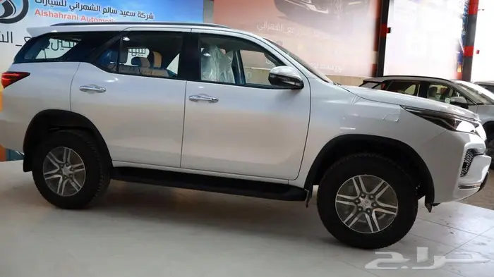 فورتشنر VX1 2025 1