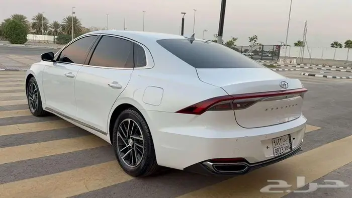 هيونداي ازيرا 2021 بطاقة جمركية نظيفة جدا بوضع الوكالة 6