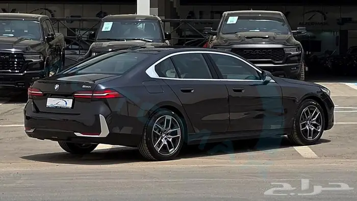 2025 بي ام دبليو 520i خليجي اصفار مع ضمان الوكيل 6