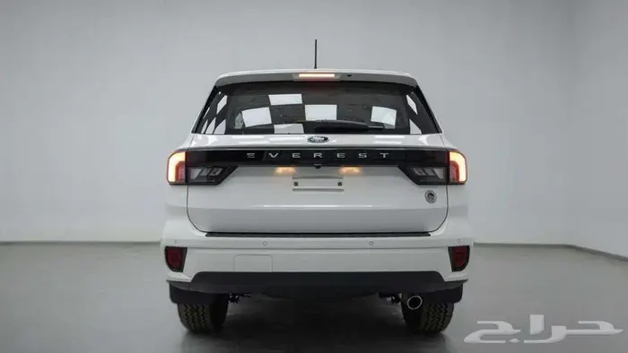 فورد ايفرست XLT نص الفل موديل 2024 3