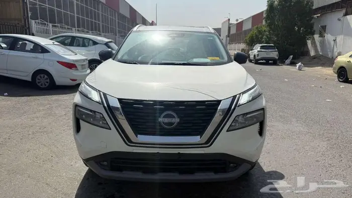 نيسان اكس تريل SV PLUS نص فل بانوراما 2025 6
