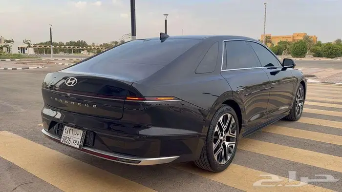 هيونداي ازيرا 2023 نظيفة جدا 6 سلندر بطاقة جمركية 7