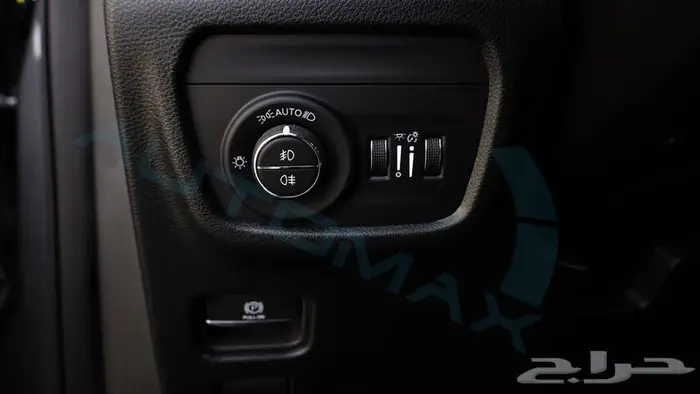 جيب جراند شيروكي لاريدو 2024 خليجي اصفار مع ضمان الوكيل 24