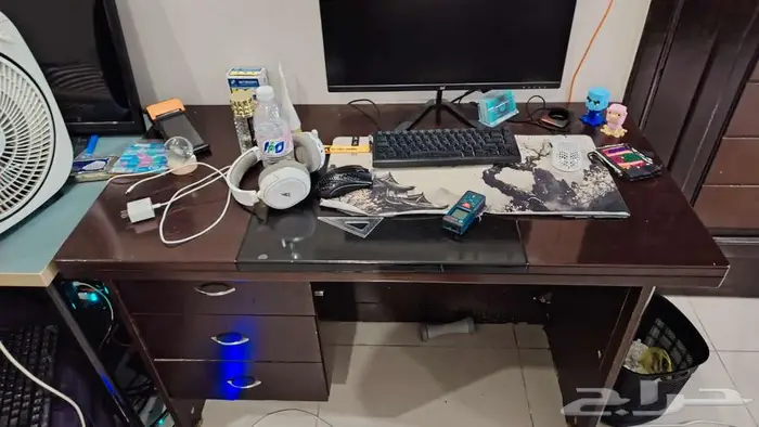 مكتب جميل 2