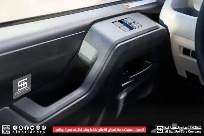 تويوتا هايس بضاعة سقف عالي بنزين 2025 9