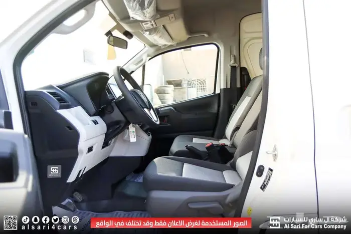 تويوتا هايس بضاعة سقف عالي بنزين 2025 1