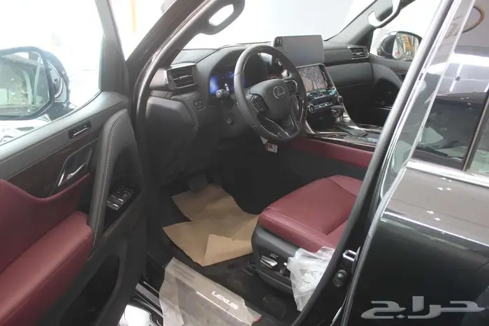لكزس LX600 2025 بريمي داخليه احمر 6