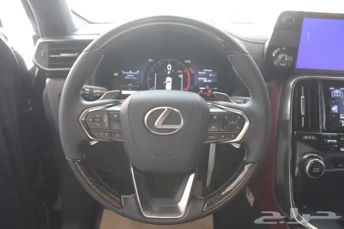 لكزس LX600 2025 بريمي داخليه احمر 8