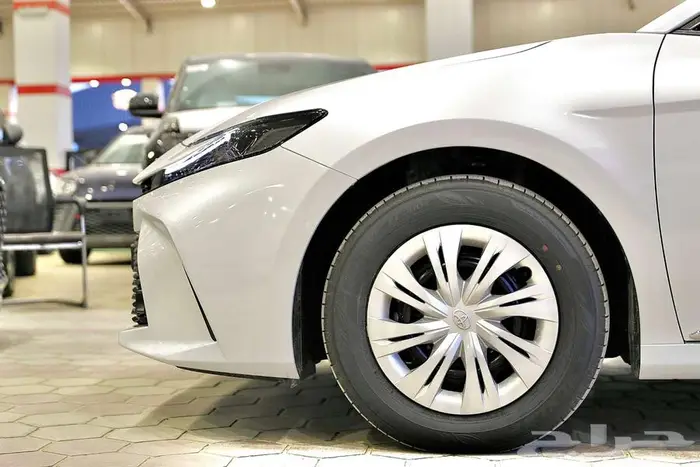 تويوتا كامري E 2025 لدى شركة عبدالمجيد الخضر 6