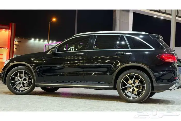 مرسيدس GLC 300 4MATIC 2021 1