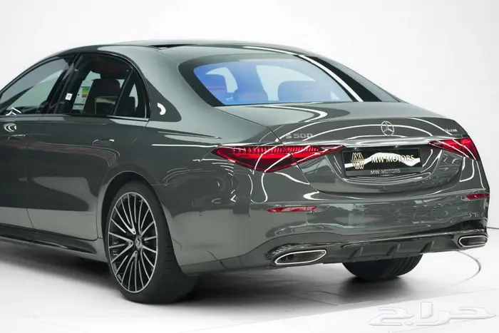 مرسيدس S 500 موديل 2025 أصفار خليجي رمادي سيليكون أحمر 5