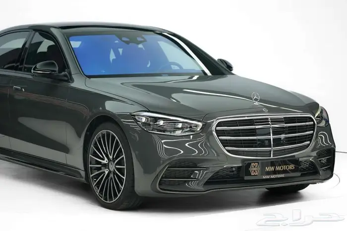 مرسيدس S 500 موديل 2025 أصفار خليجي رمادي سيليكون أحمر 2