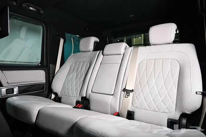 شركة البريمي لسيارات مرسيدس G63 12