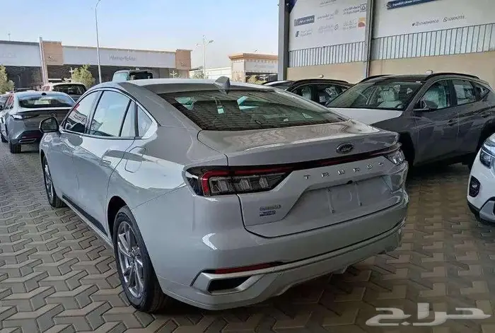 فورد تورس تريند 2025 4