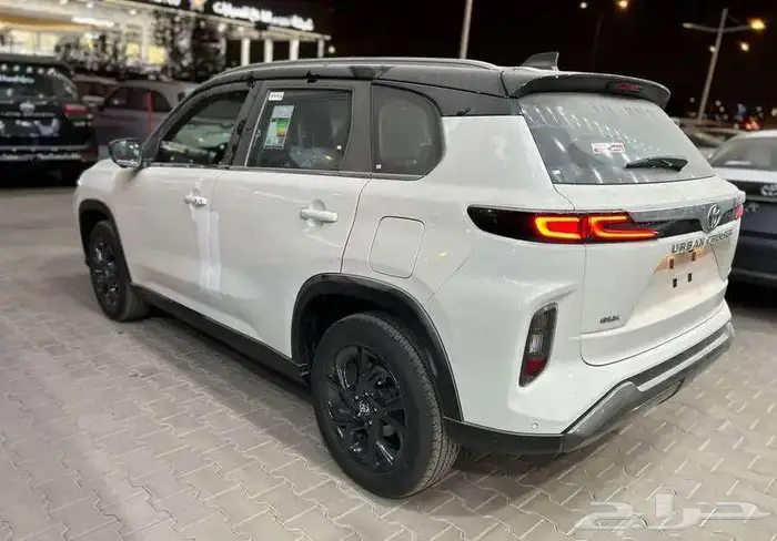 تويوتا اوربان فل كامل موديلات 2025 و 2026 4