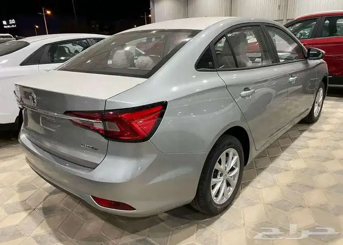 ام جي MG5 ستاندر 2025 اصفار 11