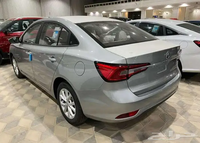 ام جي MG5 ستاندر 2025 اصفار 13